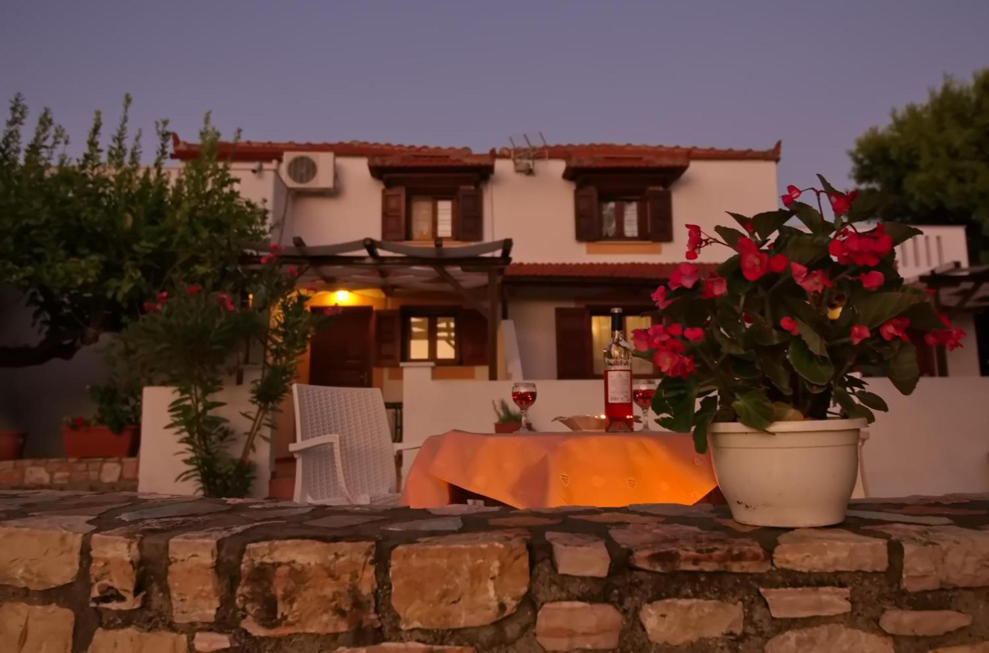 Kamelia Villas Votsi  Exterior foto
